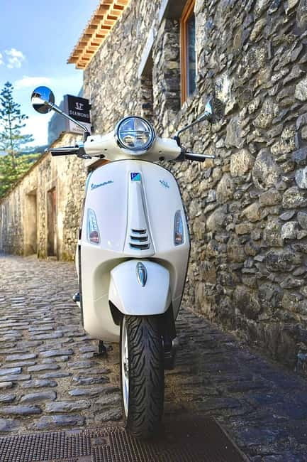 Private Vespa Tour Funchal & Câmara Lobos (3hrs) - Who should book this Vespa tour