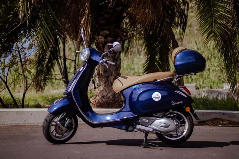 Private Vespa Tour Nun´s Valley,Câmara Lobos,CaboGirão(4hrs) - Guide Miguel and the value of local context