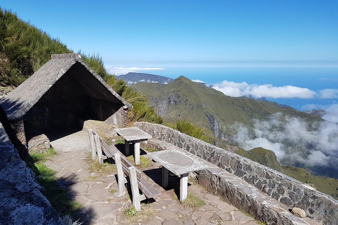 Private Walk Achadas Teixeira - Pico Ruivo Half-day - Local guides add more than directions