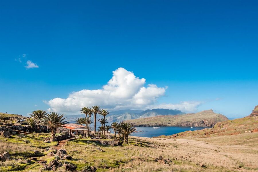 Quinta do Lorde: Kayak Experience in Ponta de São Lourenço - Casa do Sardinha Café and the mountain views