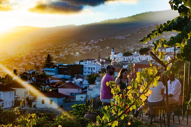 "Re-Canto" Farm-to-Table with Stunning Views at Madeira - How social is the evening?
