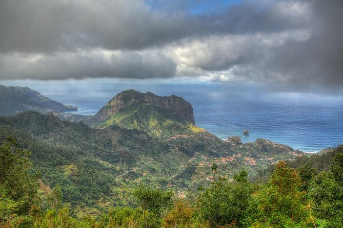 SANTANA Combo Expedition (Jeep & Levada Walk) - Shared Tour - Santana’s thatched houses and lunch break