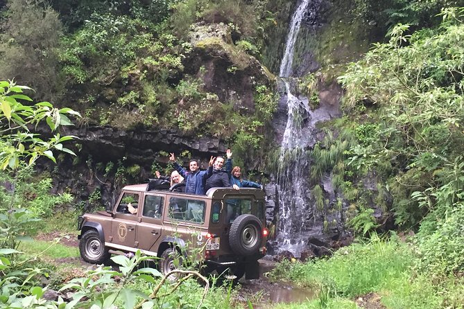 Signature Wine Tastings, Skywalk, Nature 4x4 Open Roof Expedition - The 4x4 roads through Serra de Água