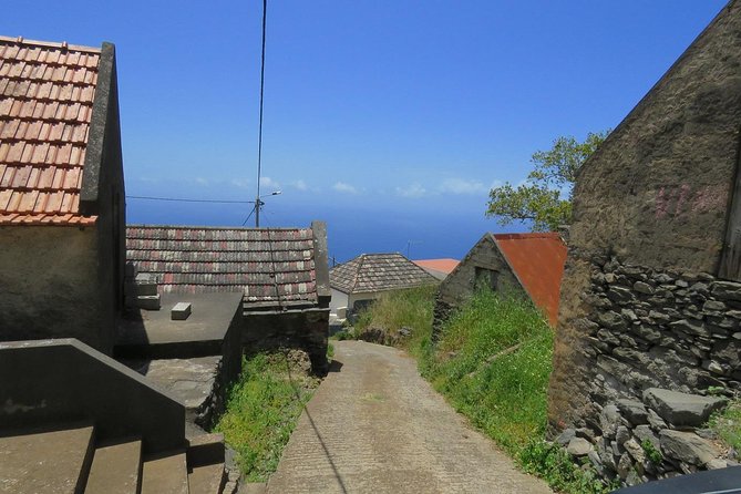 Southwest of Madeira and Calheta Paul do Mar 4x4 Full-Day Tour - Waterfalls, valleys, and higher roads