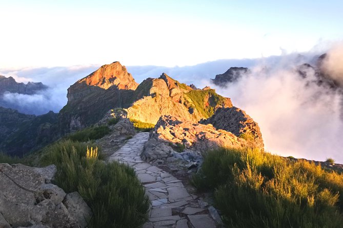 Sunrise Guided Hike PR1 Pico do Areeiro Pico Ruivo small group - Pico Ruivo delivers the big reward