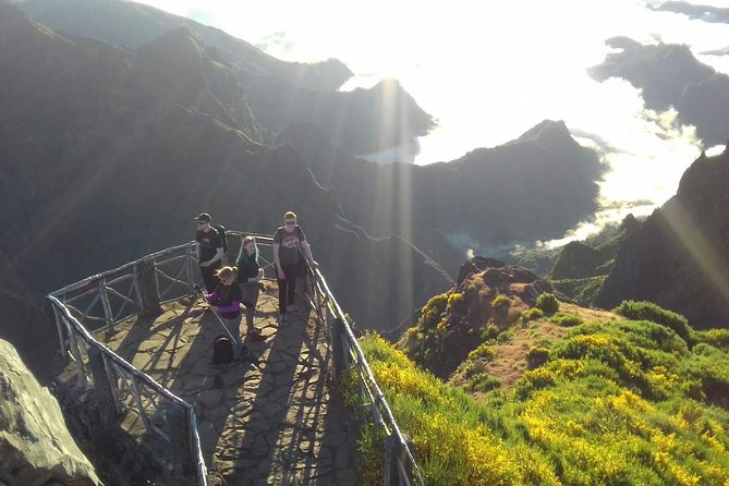 Sunrise Guided Hike PR1 Pico do Areeiro Pico Ruivo small group - Hotel pickup makes the early morning easier