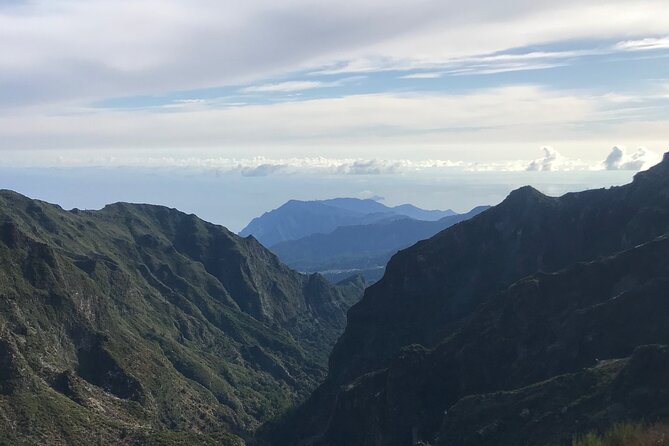 Sunrise & Hike : Pico do Areeiro to Pico Ruivo - Private Guided - Pico Ruivo and the descent to Achada do Teixeira
