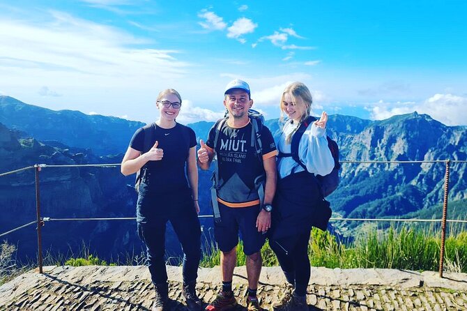 Sunrise & Hike : Pico do Areeiro to Pico Ruivo - Private Guided - What the private guide adds