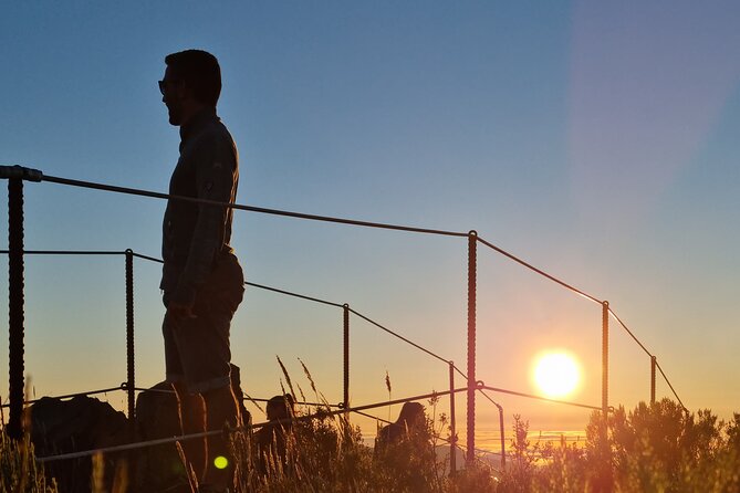 Sunrise in Areeiro Peak - Practical details before you reserve
