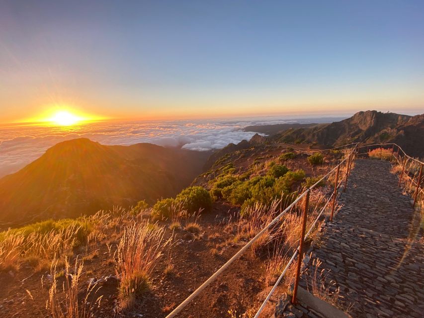 Transfer from Pico do Areeiro to Achada do Teixeira - One hour in a small local van