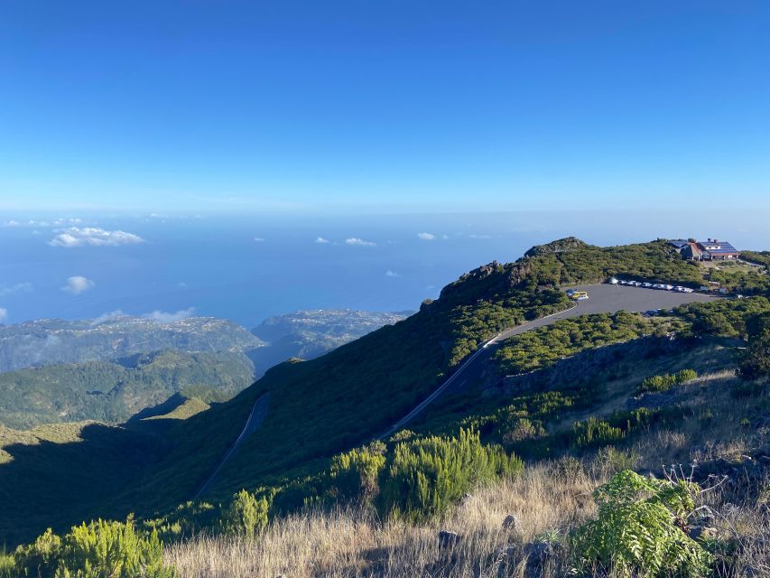 Transfer from Pico do Areeiro to Achada do Teixeira - Communication and meeting-point details