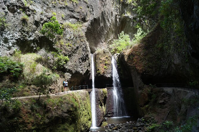Wet your hair in the amazing Moinhos/Nova Levada - Starting with coffee, water, and a small group